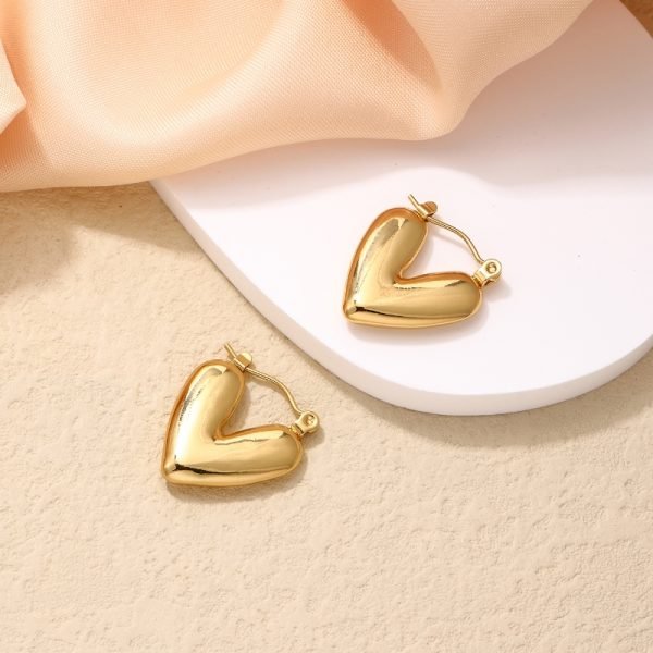 Lilly Heart Earrings